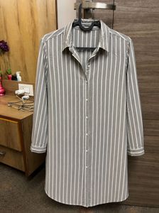 Striped grey and white top