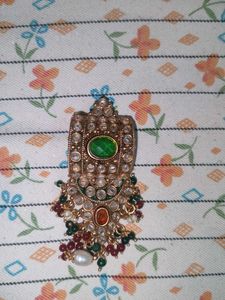 Traditional Kundan Pendant with Green Stone &amp; Pear