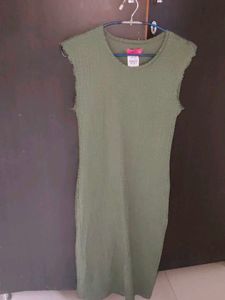 Olive Textured Sleeveless Midi Dress