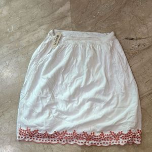 clearance sale⭐️New White Skirt with lining