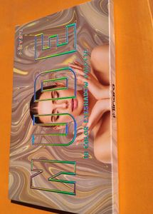Alinara 18 Color Eyeshadow Palette