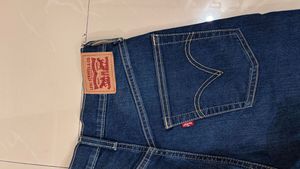 Levis Classic Dark Wash Wide Leg Jeans