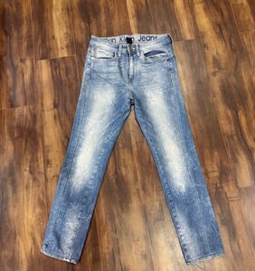 Calvin Klein Jeans - Stylish Light Wash