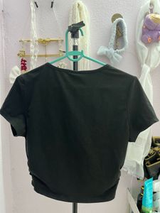 Black Graphic V-Neck Tee(S)
