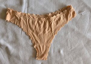 Peach Ribbed Thong with Scalloped Edge