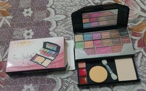 Makeup Palette Set