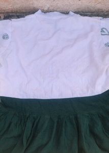 Girls' White &amp; Green Kurta Set