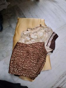 very beautiful  paded sareee with blouse