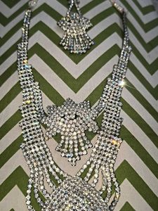 Sparkling Rhinestone Necklace Set without earrings