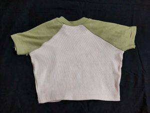 Cute Green &amp; White Cropped Tee