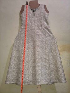 😘 Very Gorgeous Midi Dress