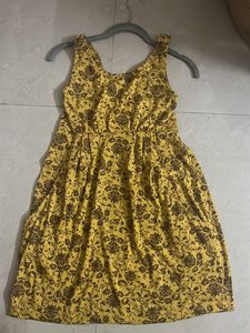 **Sale fixed price ** Yellow Floral Dress
