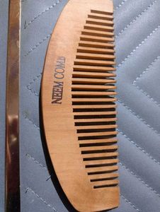 Premium Neem Wood Comb – Natural Hair Care