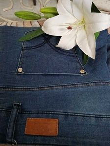 Navy blue- Ripped Jeans👖|