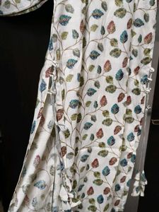 Elegant White Kurta with Leaf Print