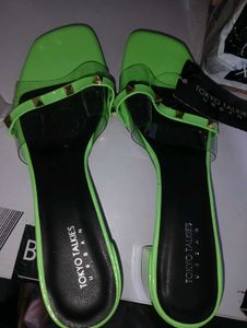Heels We Are Seeling