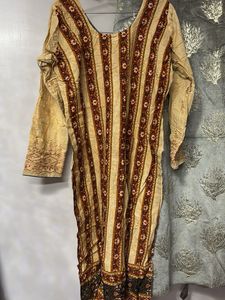Elegant Cream Embroidered Kurti set