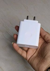 Oppo SuperVOOC 80W Power Adapter