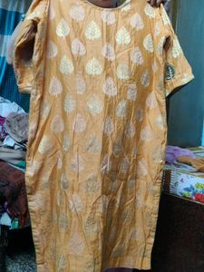Beautiful Leaf Print Kurta