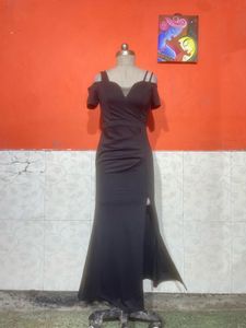 Elegant Black Cold Shoulder Maxi Dress