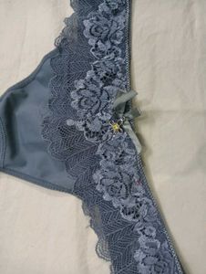 💛 Lace Trim Bikini Panty