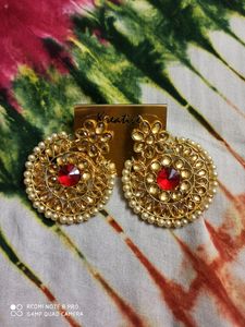 1+1 Traditional Ear Ring Combo In Golden & Red Col