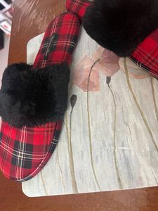 VS slippers
