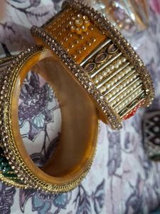 Elegant Bangle Set