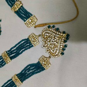Stunning Teal Beaded Jewellery Set