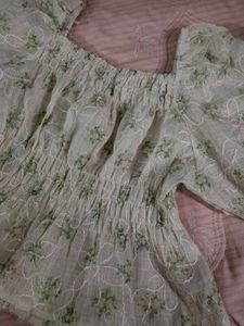 Chic Floral Puff Sleeve Top