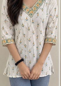 White Ethnic Kurta with Floral Print