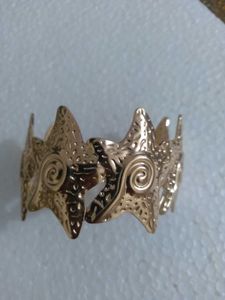 Exquisite Gold Starburst Cuff Bracelet