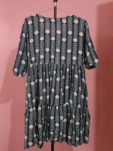 Stylish Tiered Midi Dress with Leaf Print