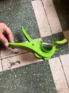 2-in-1 Vegetable Cutter &amp; Peeler