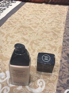 Chanel Perfection Lumiere Foundation