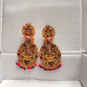 Anti-turnish Exquisite Antique Gold Tone Lakshmi E