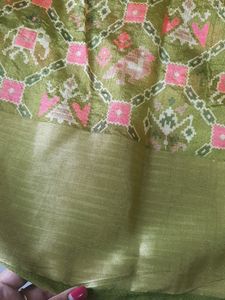 Beautiful Saree With Unstitched Blouse Piece