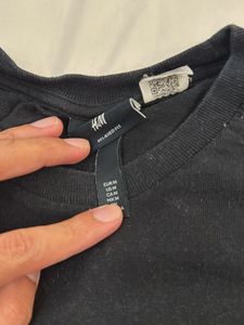 H&amp;M Relaxed Fit Tee