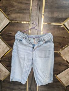 American Eagle Light Wash Denim jorts