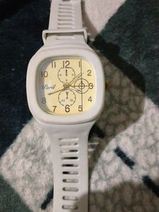 Peril White Wrist Watch