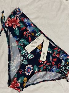 New with tag Navy Floral Bikini Bottoms