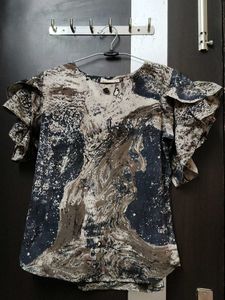 Unique Print Ruffle Sleeve Top
