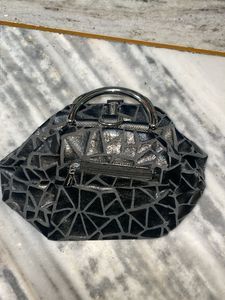 Stylish Geometric Pattern Handbag