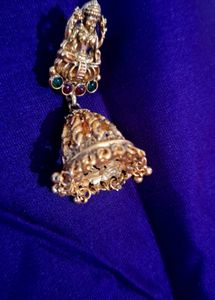 Traditional Gold Tone Necklace &amp; Earring Set