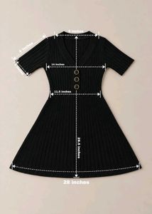 BLACK RIBBED V-NECK BUTTON FLARE DRESS