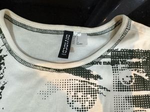 H&amp;M Women's Graphic Crop Top