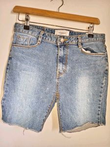 Chic Lettuce Trim Crop Top &amp; Denim Shorts Outfit