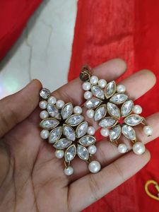 Elegant Pearl and Crystal Jewelry Set