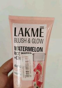 Lakme Blush &amp; Glow Watermelon Face Wash