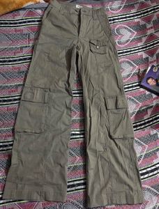 Green Cargo + Free Top